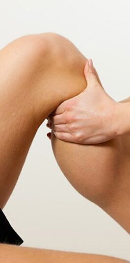 Een klachtgerichte, sportmassage van het onderbeen, de kuit.